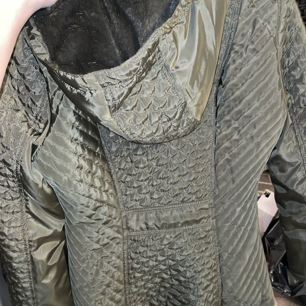 Green jacket - Picture 5 of 6
